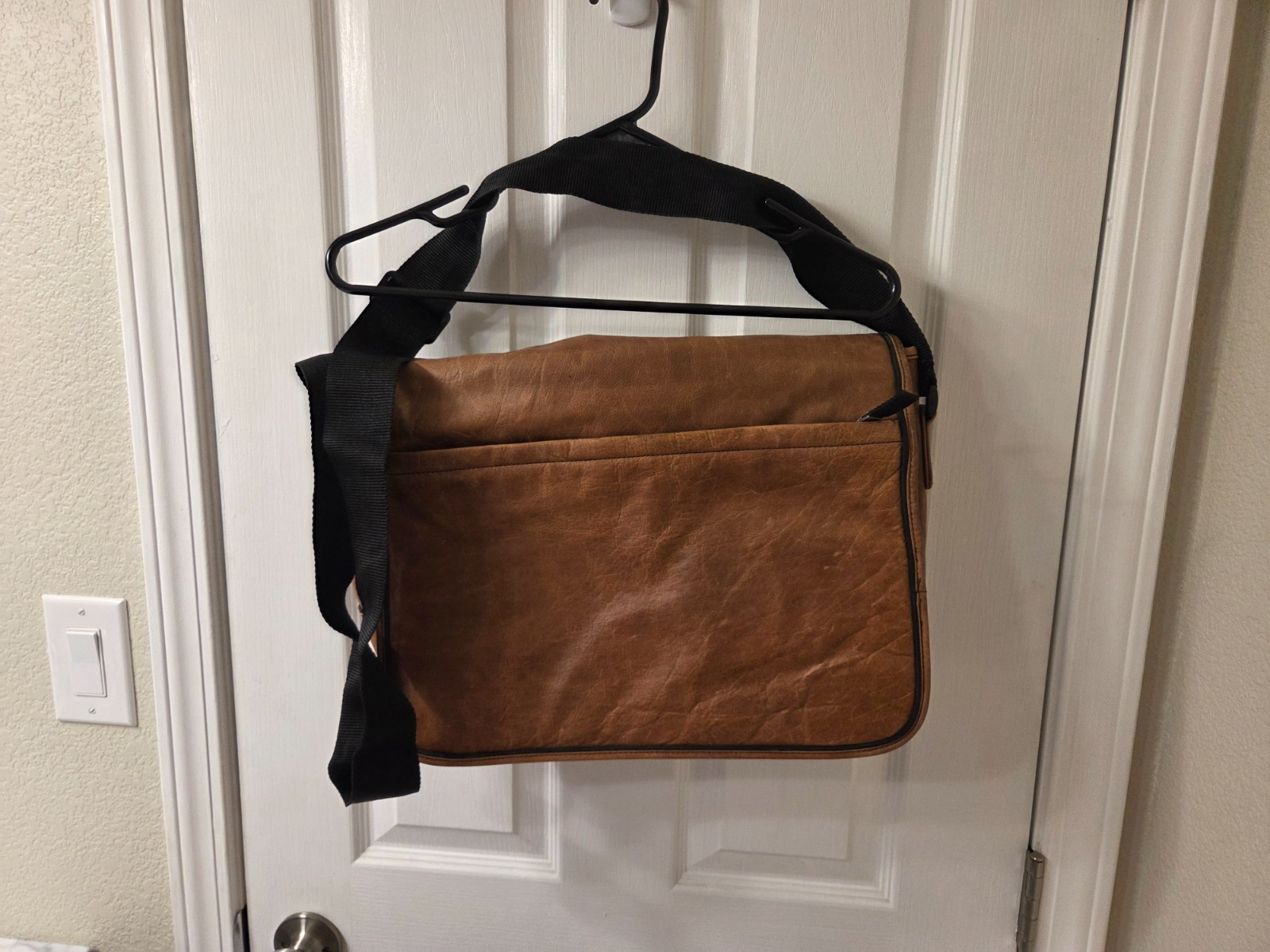 Wilson Leather M Julian Large Brown Leather Crossbody Messenger Laptop Bag #S88