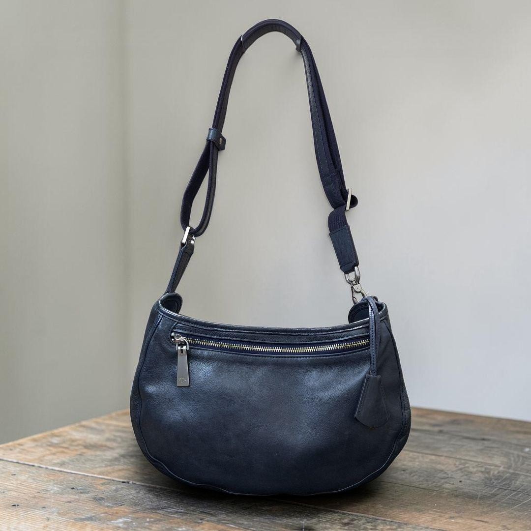 aniary Half Moon One Shoulder Leather Bag Navy Men’s All Leather 30cm Auth