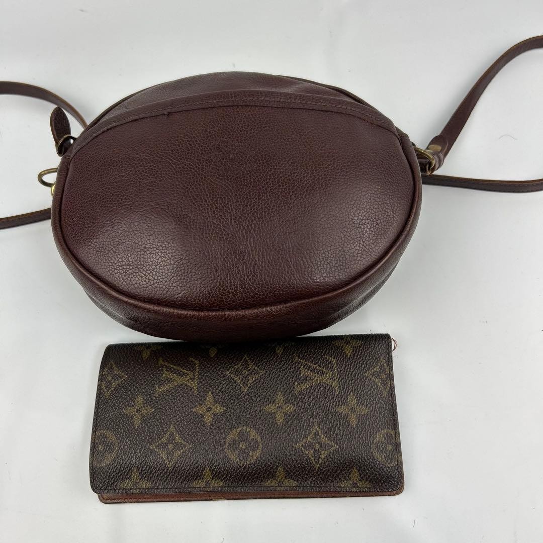 IL BISONTE Oval Shoulder Bag Dark Brown Leather Pre-owned Logo Embossed
