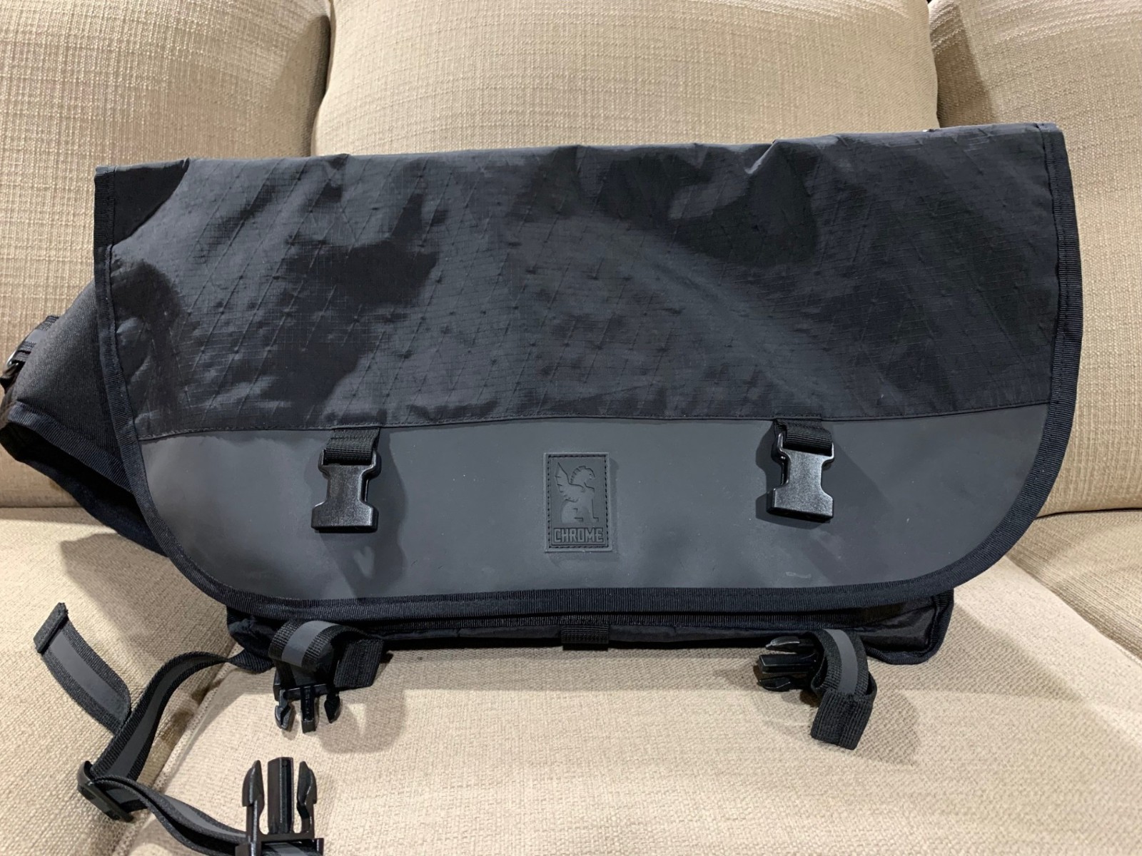 Chrome Messenger Bag – Black- 24 liter – Great condition