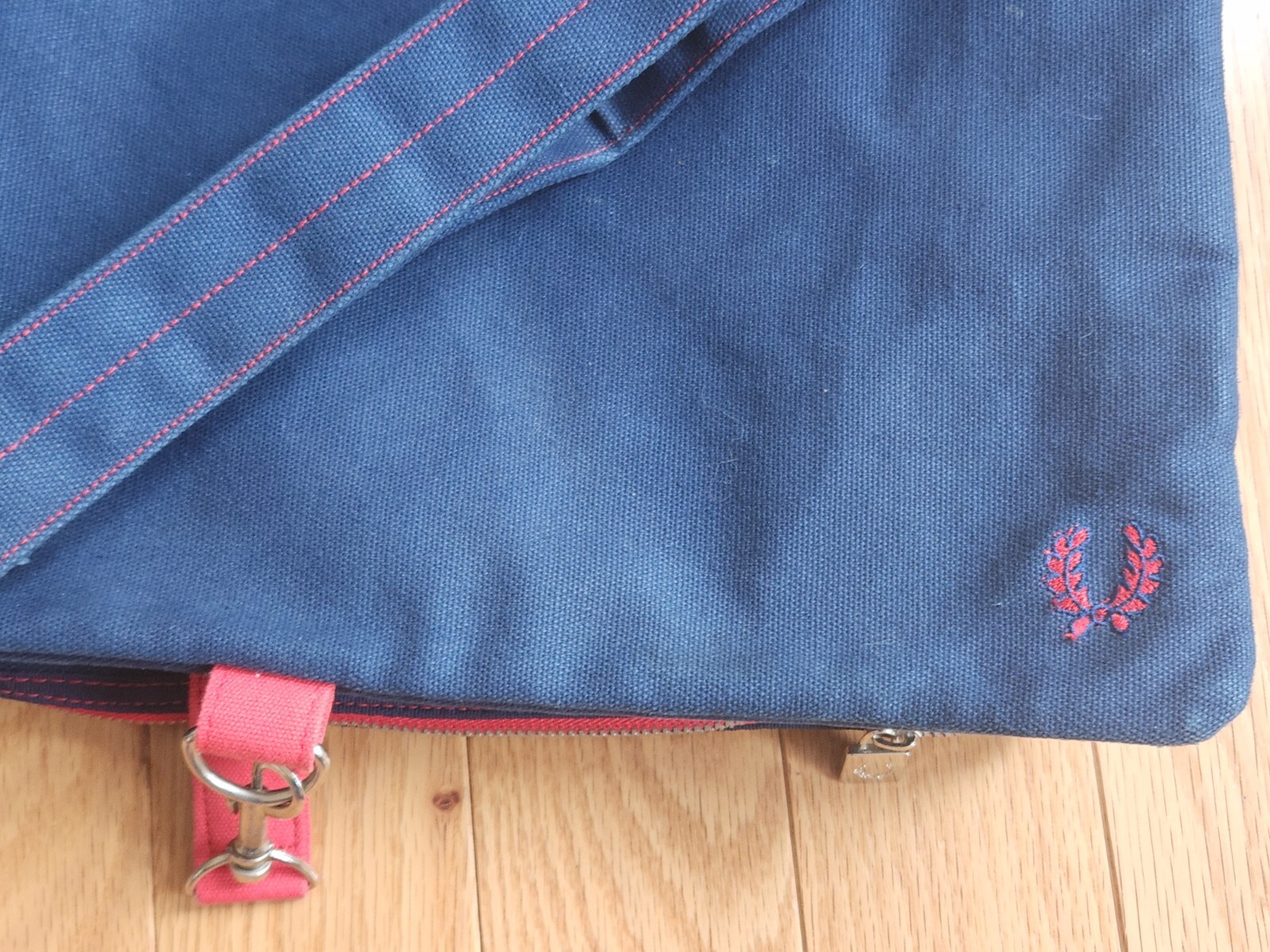 Fred Perry Navy Blue Red Canvas 2-fold Messenger Bag Crossbody