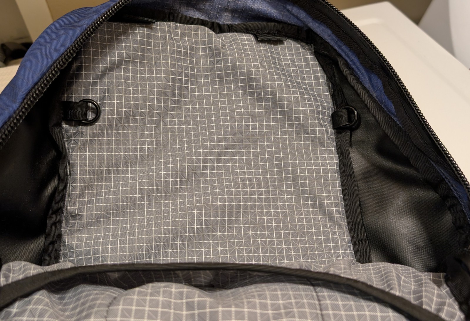 TOM BIHN – Synapse 25 – Nordic / Northwest Sky – Used