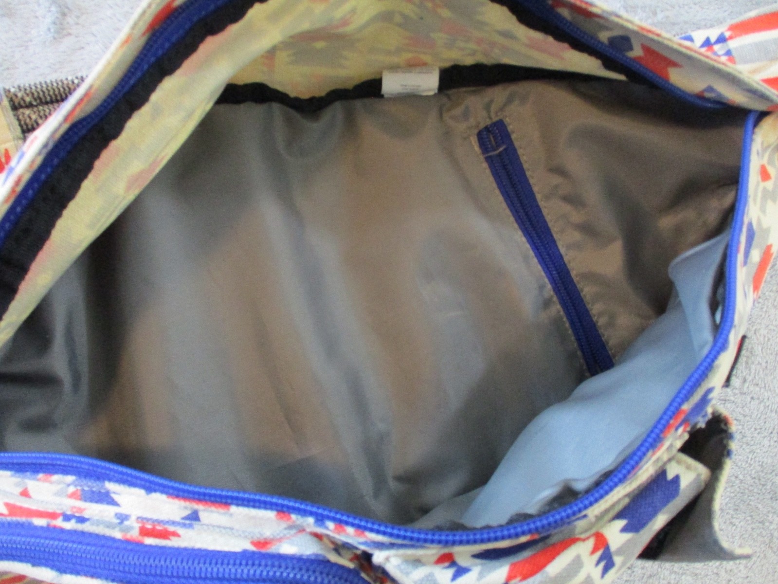 KAVU Rope Sling Pack Backpack White Blue Aztec Southwestern Cowboy Rodeo Western
