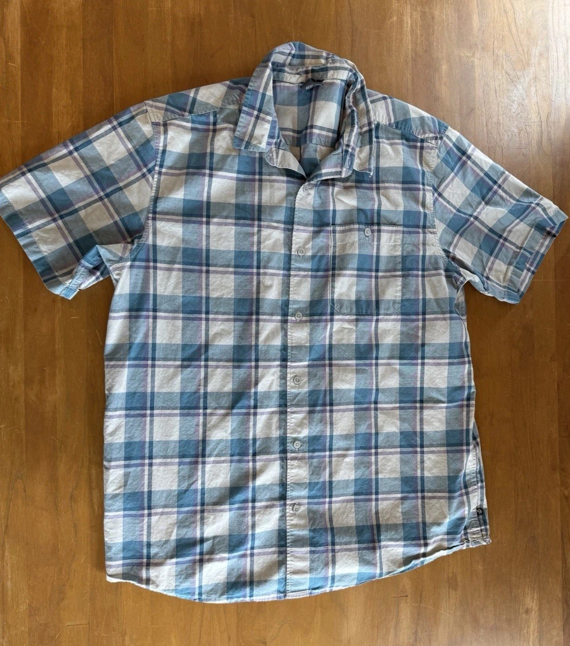 Mountain Hardware Button Up Plaid Short Sleeve Shirt Men’s Size X-Large