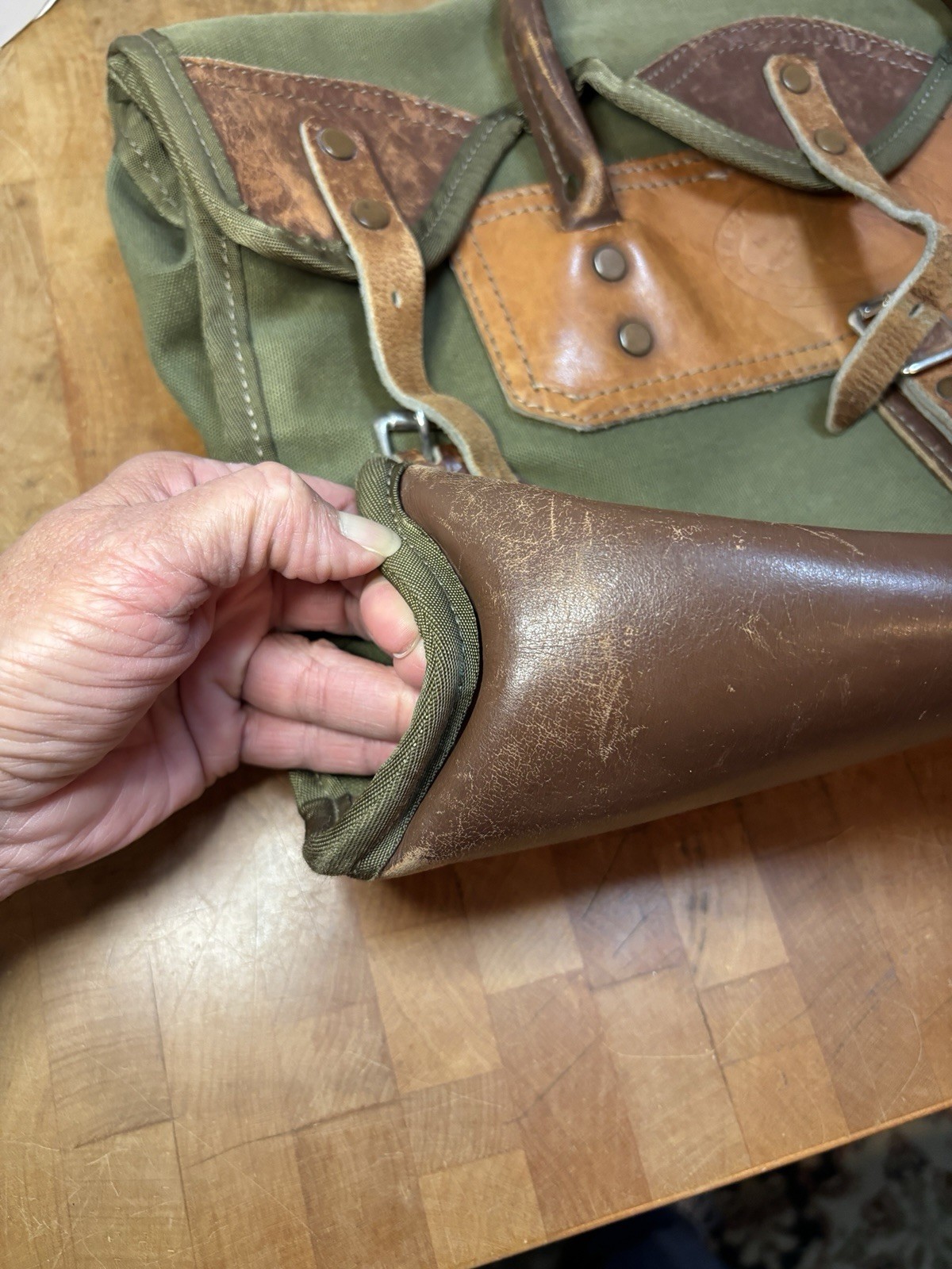 Vtg Orvis Battenkill Olive Canvas & Leather Messenger Briefcase Laptop Bag Used