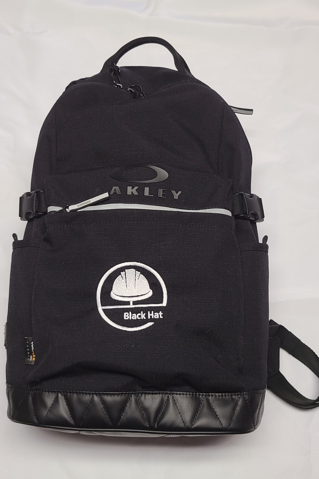 Oakley Crestible Street Utility Backpack 23L Blackout – Black Hat Swag Tech