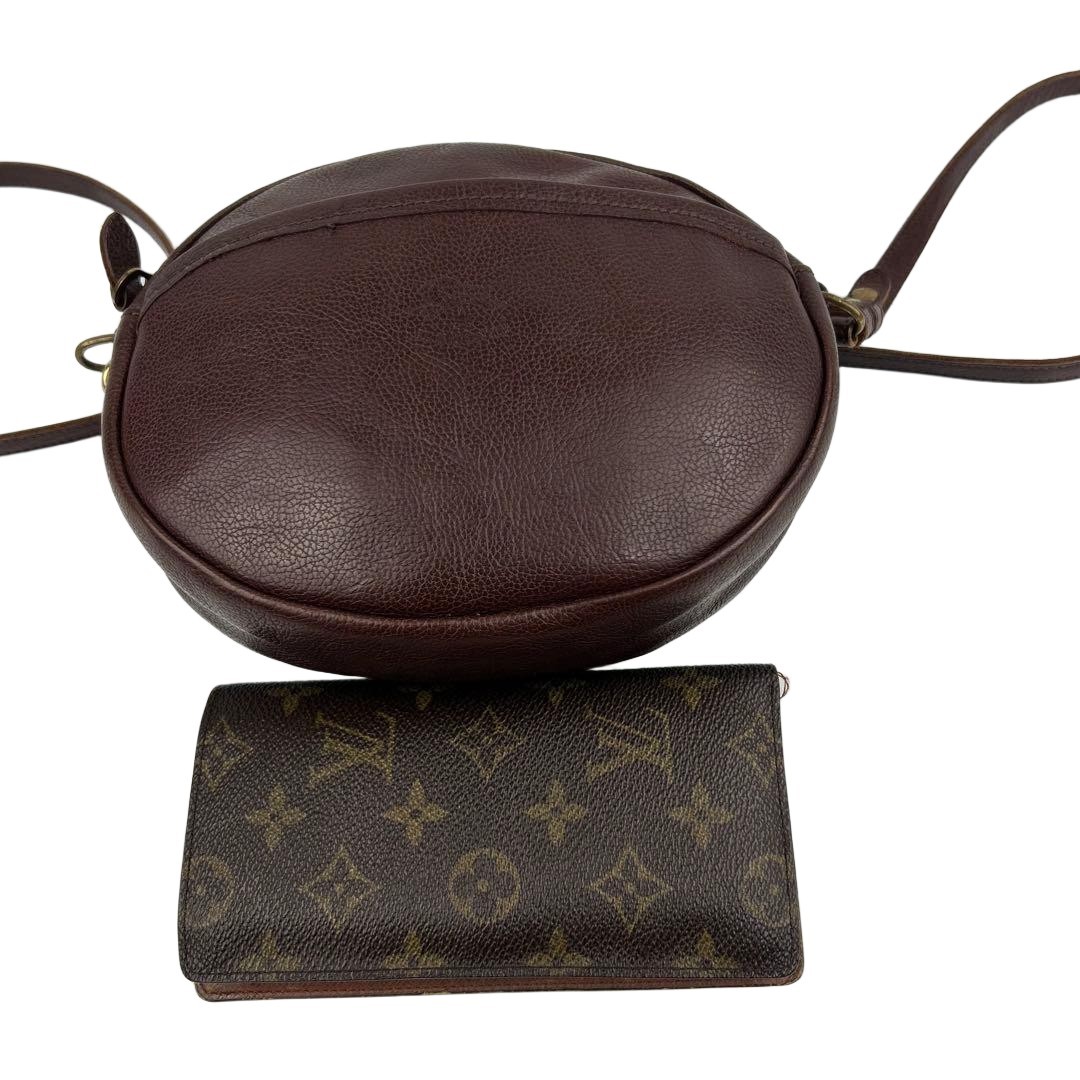 IL BISONTE Oval Leather Shoulder Bag Logo Embossed Brown