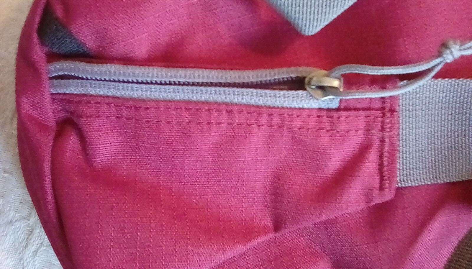 Eddie Bauer Deep Red Ripstop Sling Bag Waist Pack Bum Bag Adjustable Strap Mesh