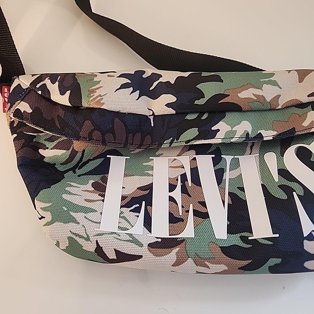 LEVI’s Fanny Pack Tropical Camo Floral Adjustable Bag Waist Pack Bum Bag Travel