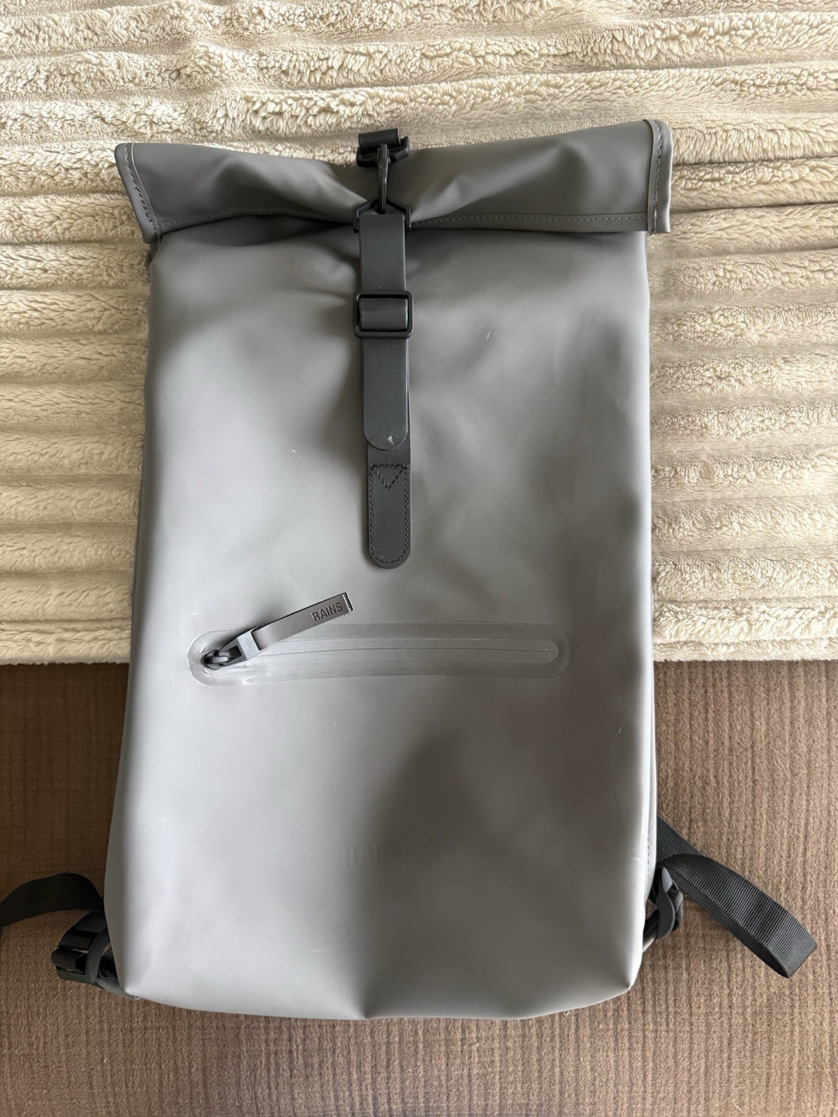 Rains Rolltop Rucksack Waterproof – grey