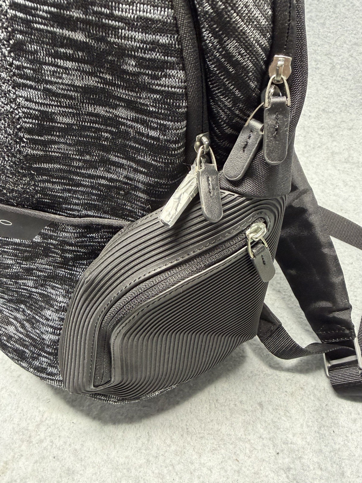 Piquadro Coleos CA3936OS37 Zaino Laptop Bag Built In USB And Micro USB 11L