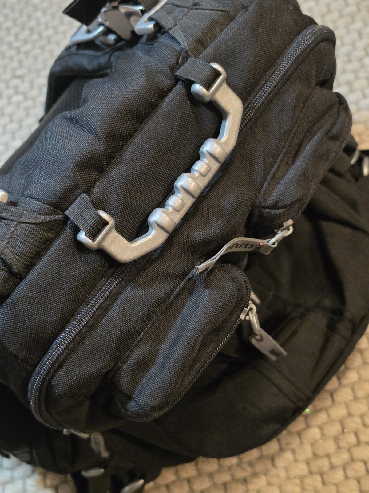 OAKLEY AP MECHANISM BACKPACK Rare Black Mountain Division Hiking Day Pack Bag