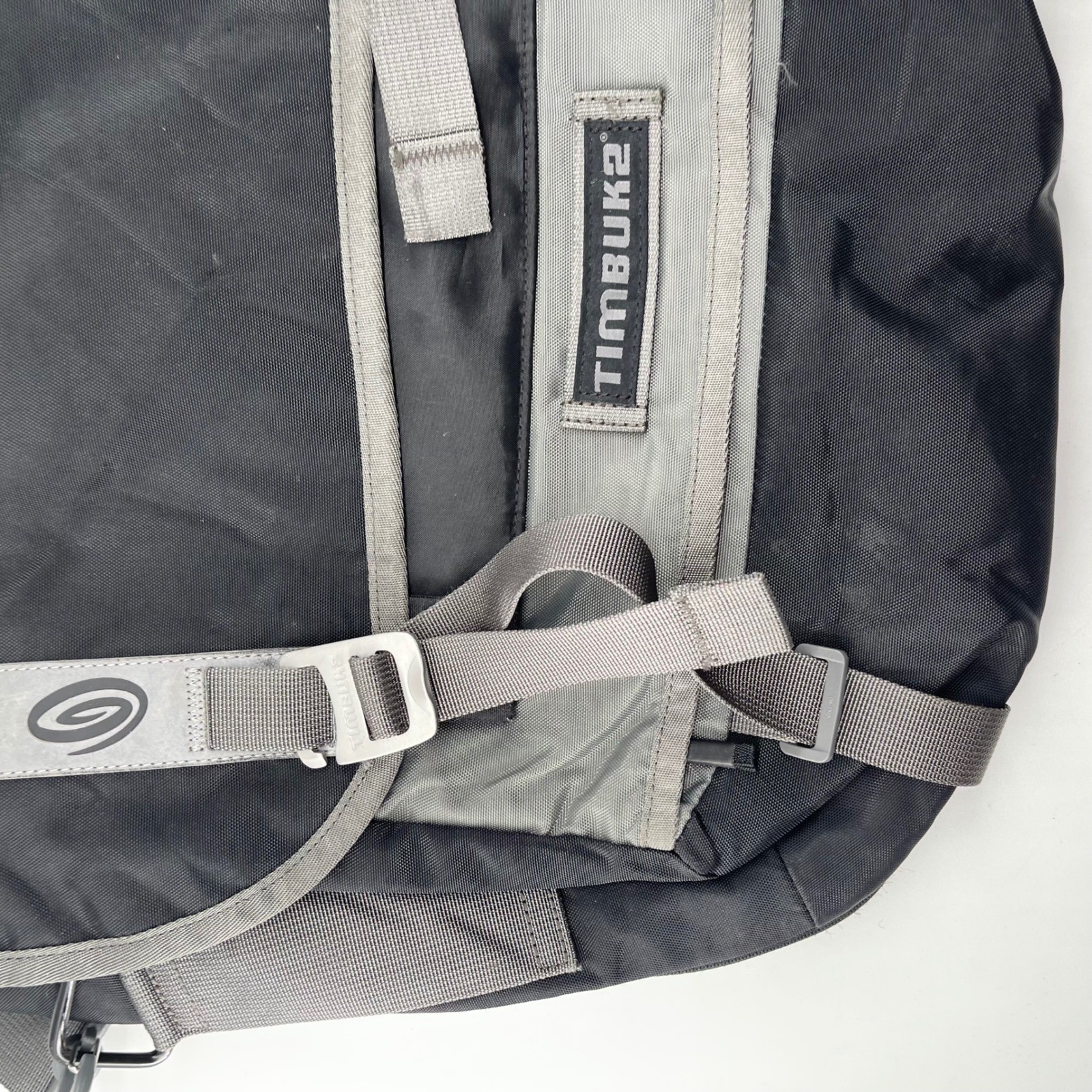 Timbuk2 Command Bag Black Grey Commuter Laptop Travel Shoulder Bag