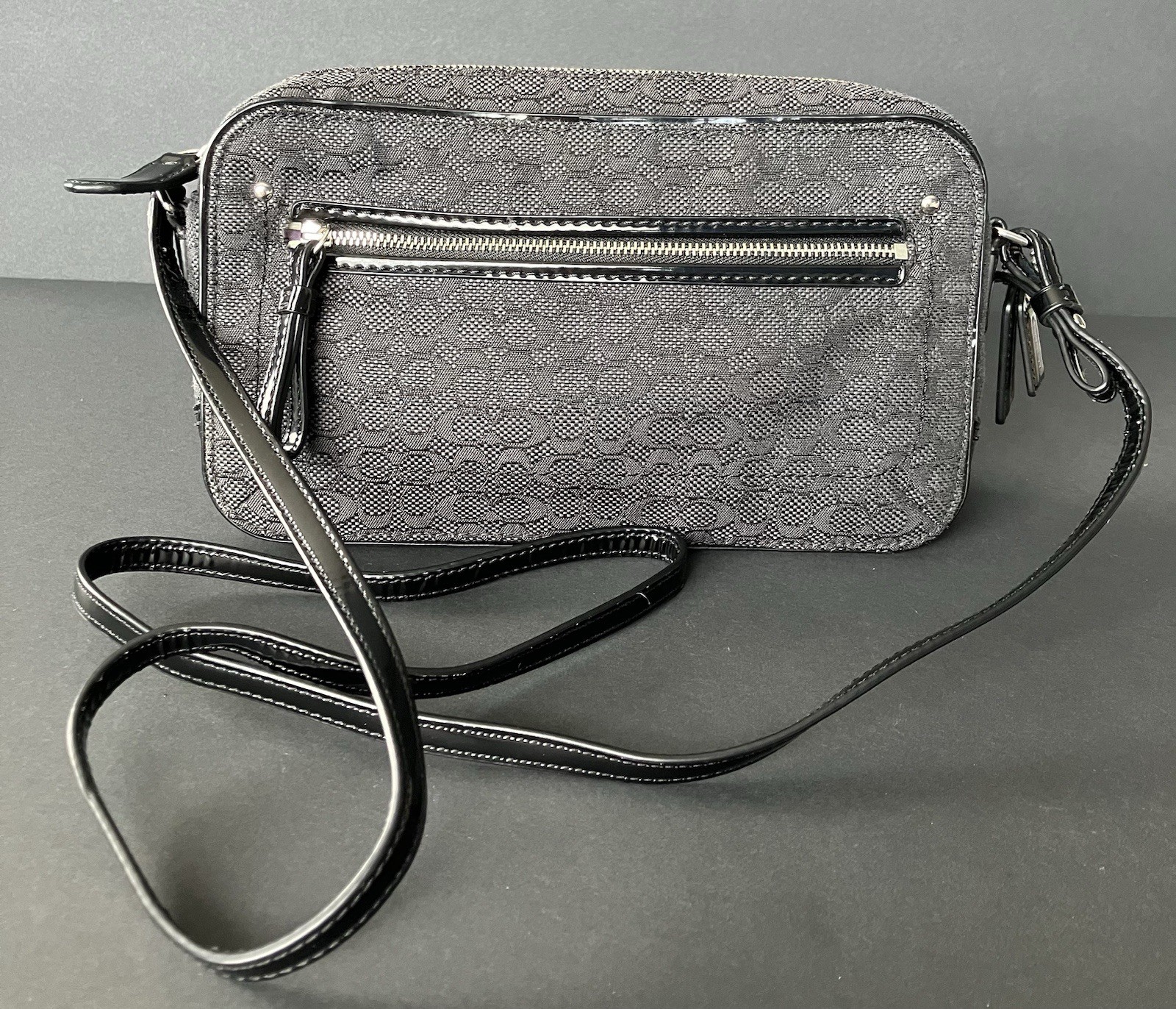 COACH MONOGRAM CROSS BODY PURSE/BAG C1375-25043 GREY/BLACK PURPLE SATIN LINING