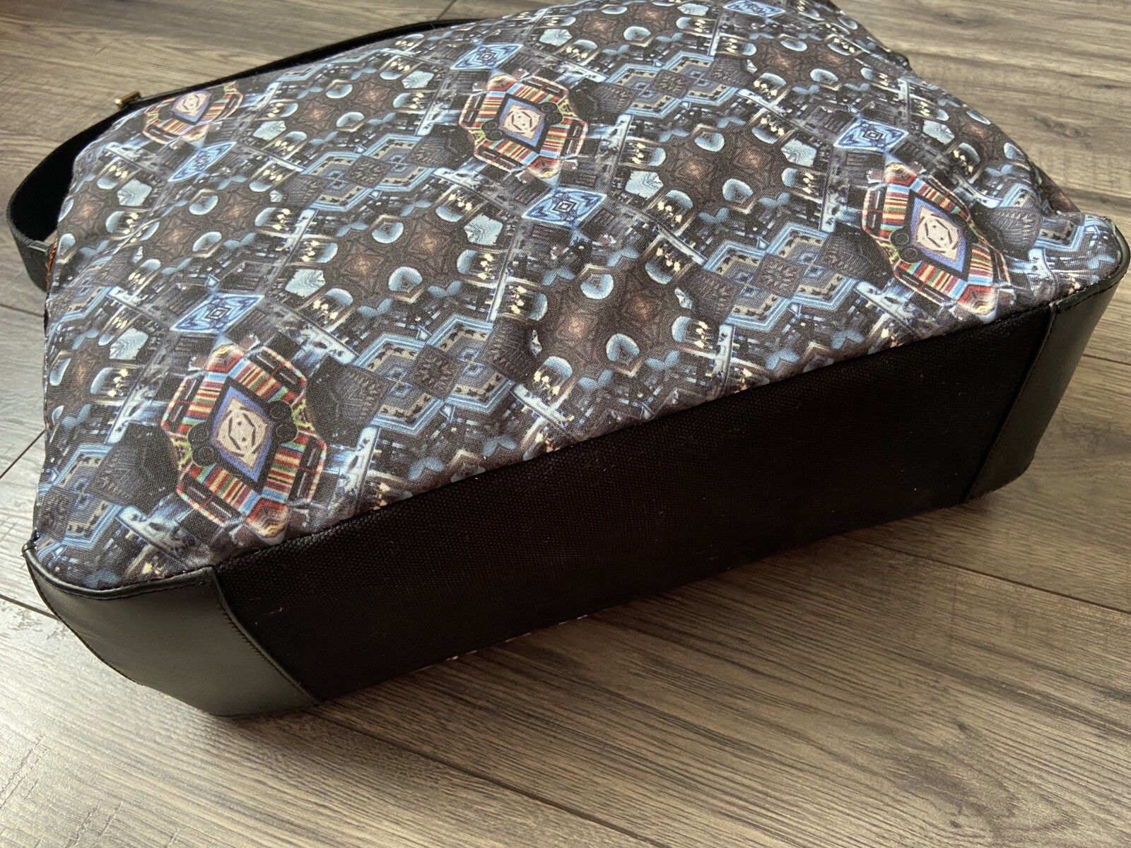PAUL SMITH KALEIDOSCOPE MINI PRINT FOLIO MESSENGER BAG RETAIL BNWT