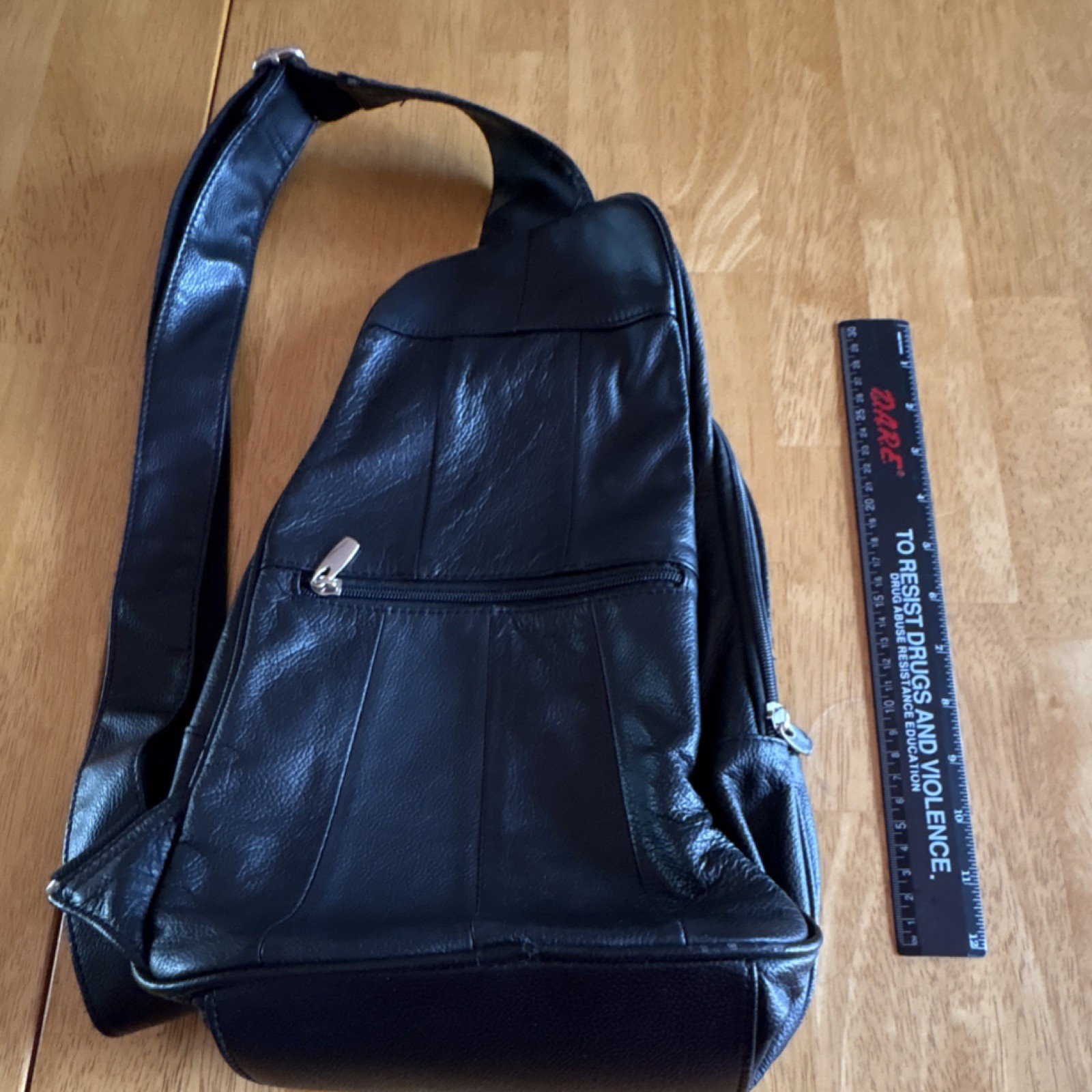 Men’s Black Sling Backpack Crossbody Bag Single Shoulder Strap Zip Closure