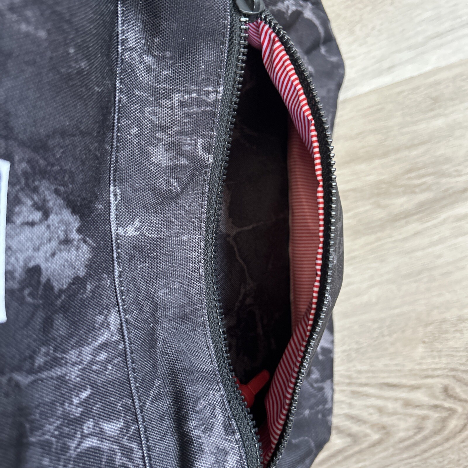 Herschel Nova Mid Volume Backpack Black Marble 13″ Laptop Bag 18L New With Tag
