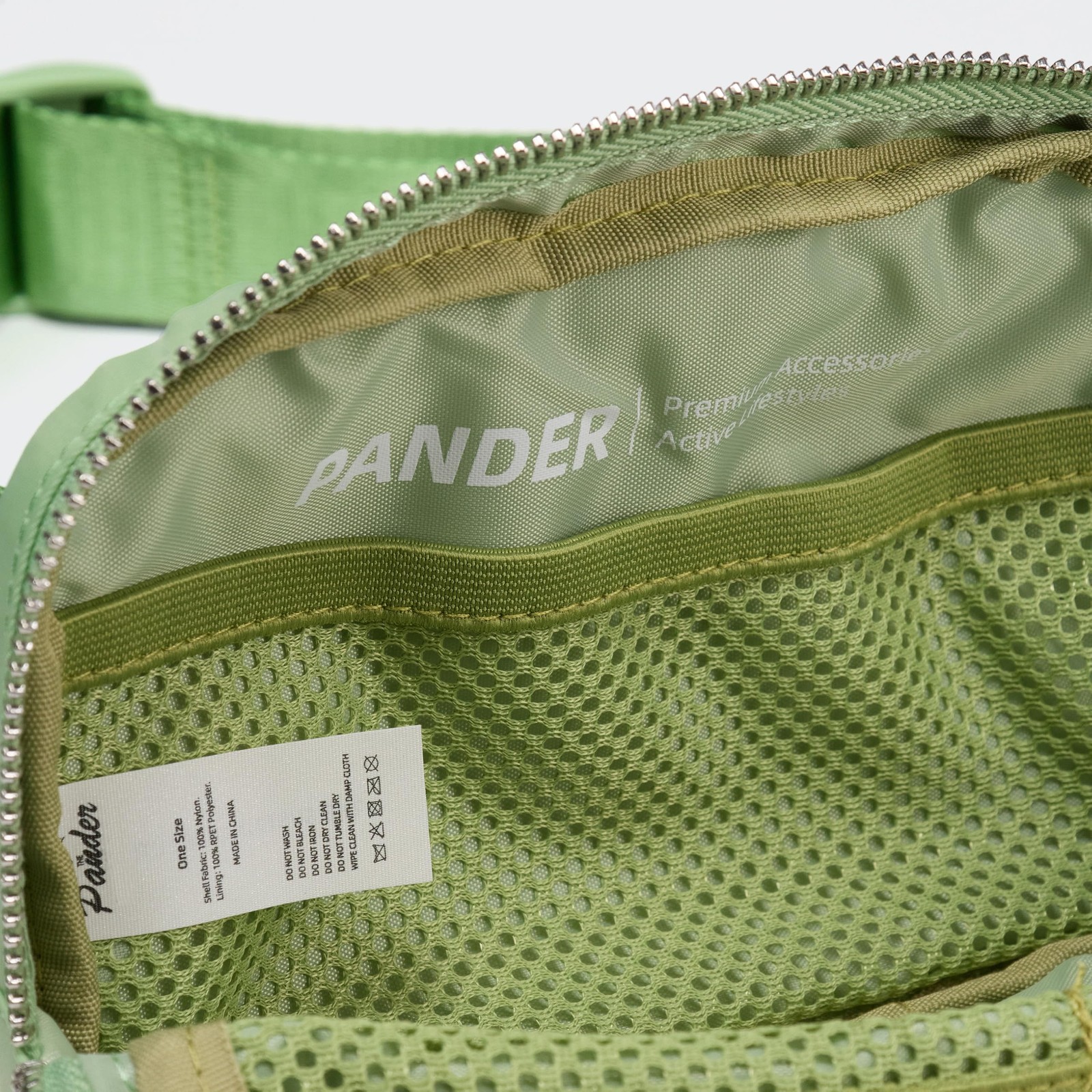 Pander Everywhere Belt 7.5” X 2” X 5” (19cm X 5.5cm X 13cm), Green Asparagus