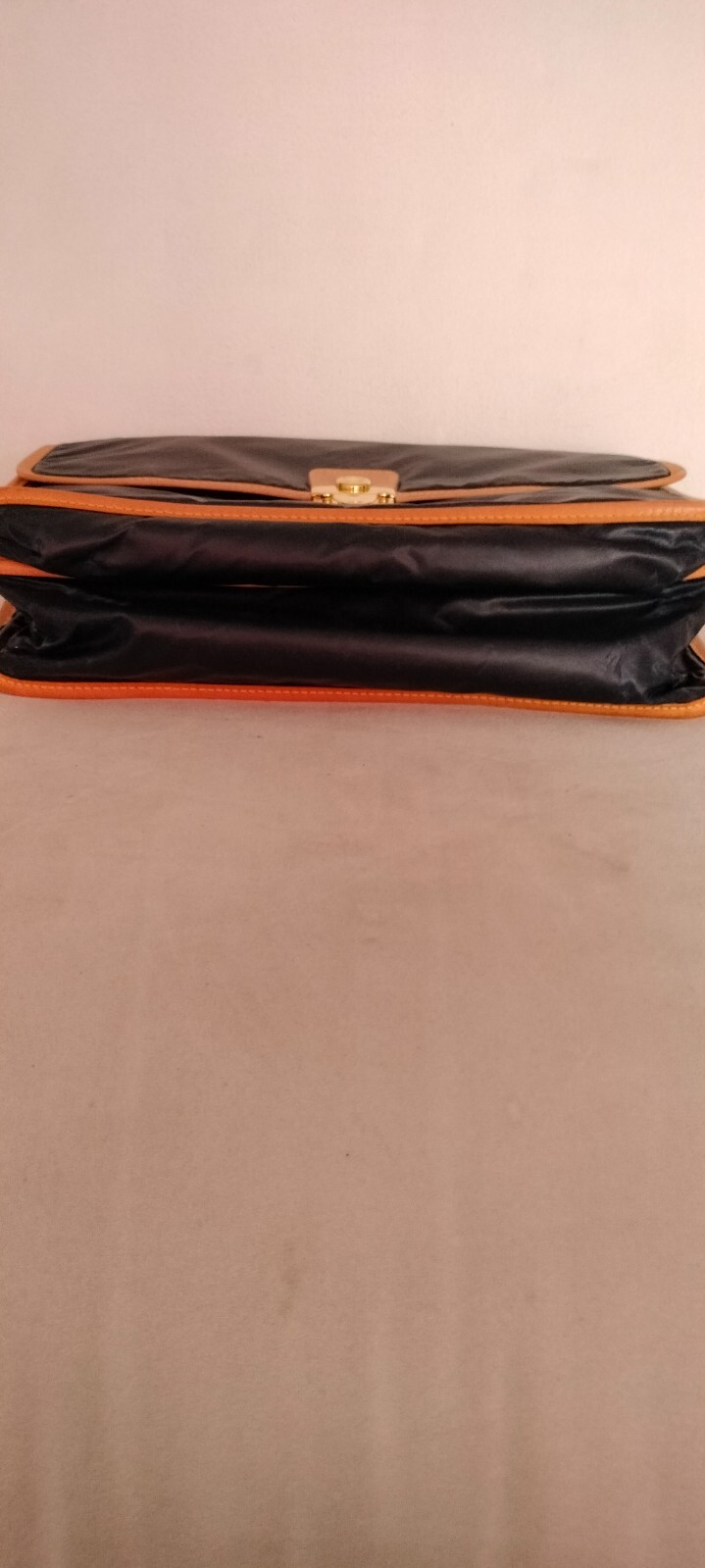 Hunting World Messenger Work Bag