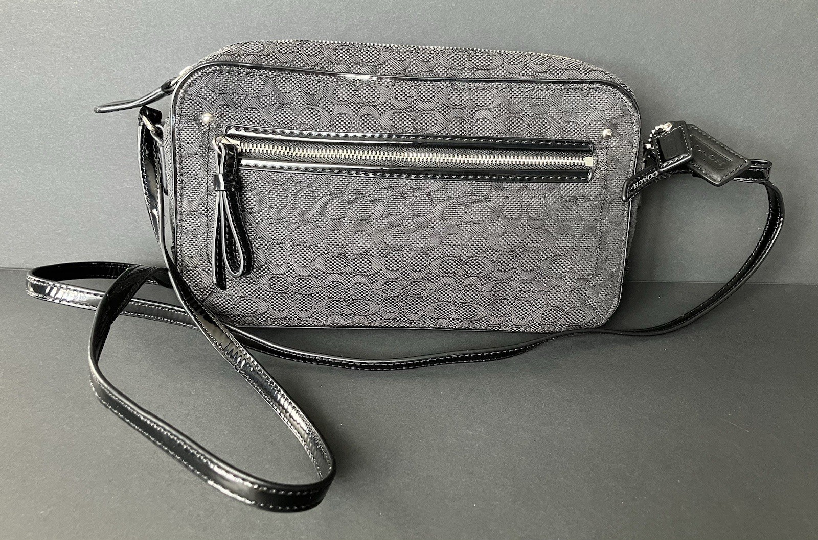 COACH MONOGRAM CROSS BODY PURSE/BAG C1375-25043 GREY/BLACK PURPLE SATIN LINING