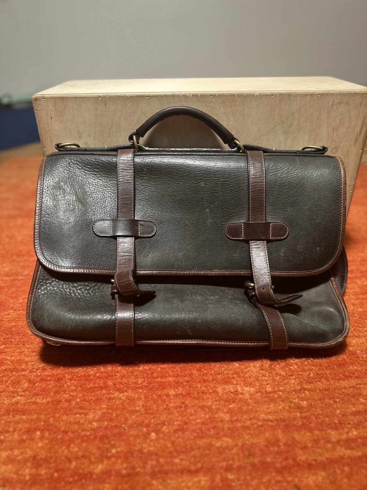 COLE HAAN belting Leather Messenger Bag Briefcase Lap Top VTG CLASSIC.
