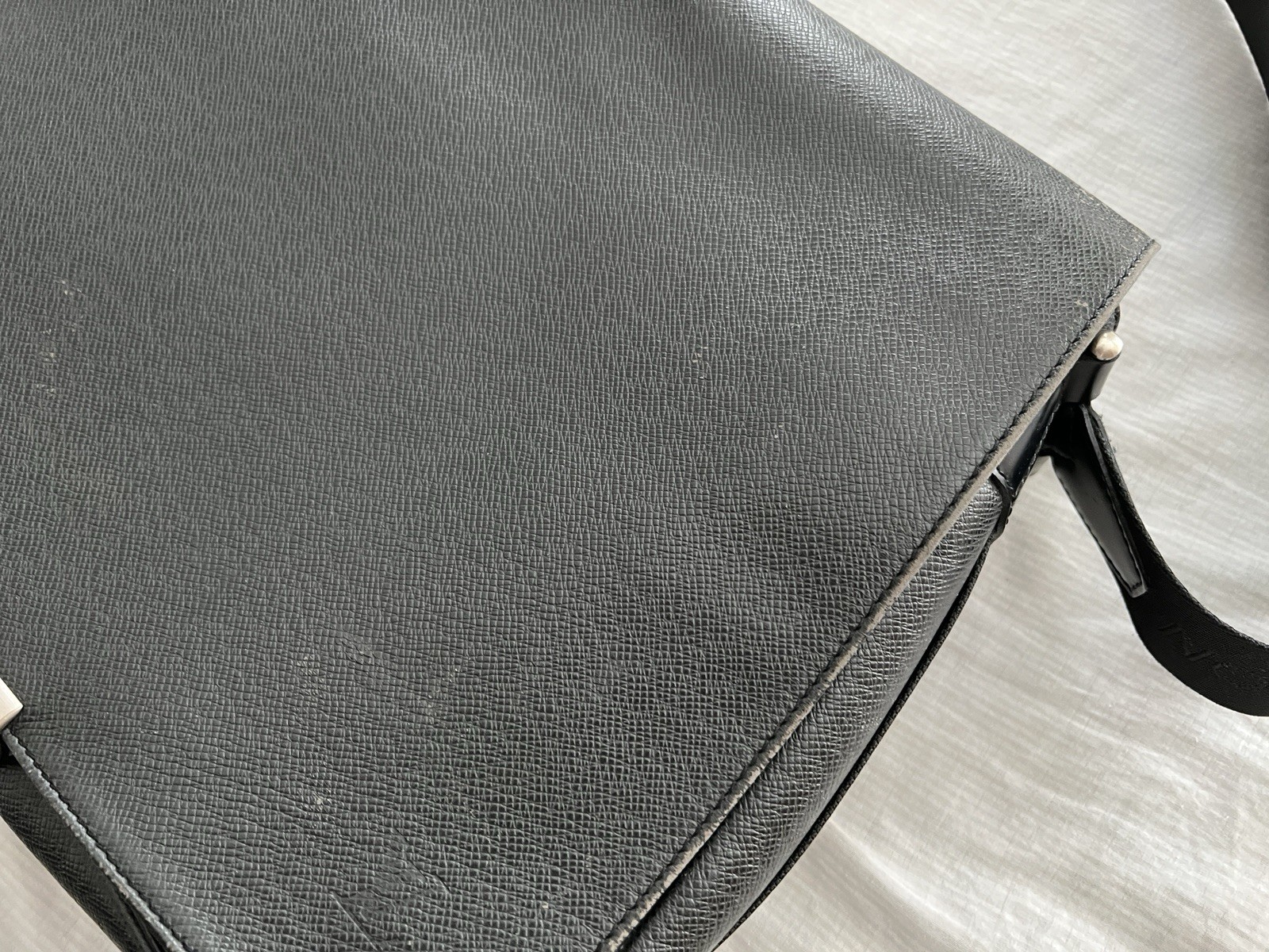 Authentic Louis Vuitton Taiga Leather Victor Shoulder Messenger Bag