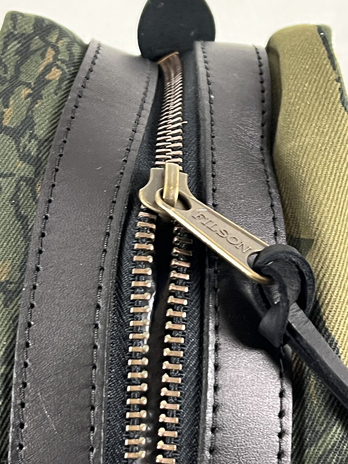 FILSON RUGGED TWILL TRAVEL KIT MAPLE BARK CAMO OS NWT