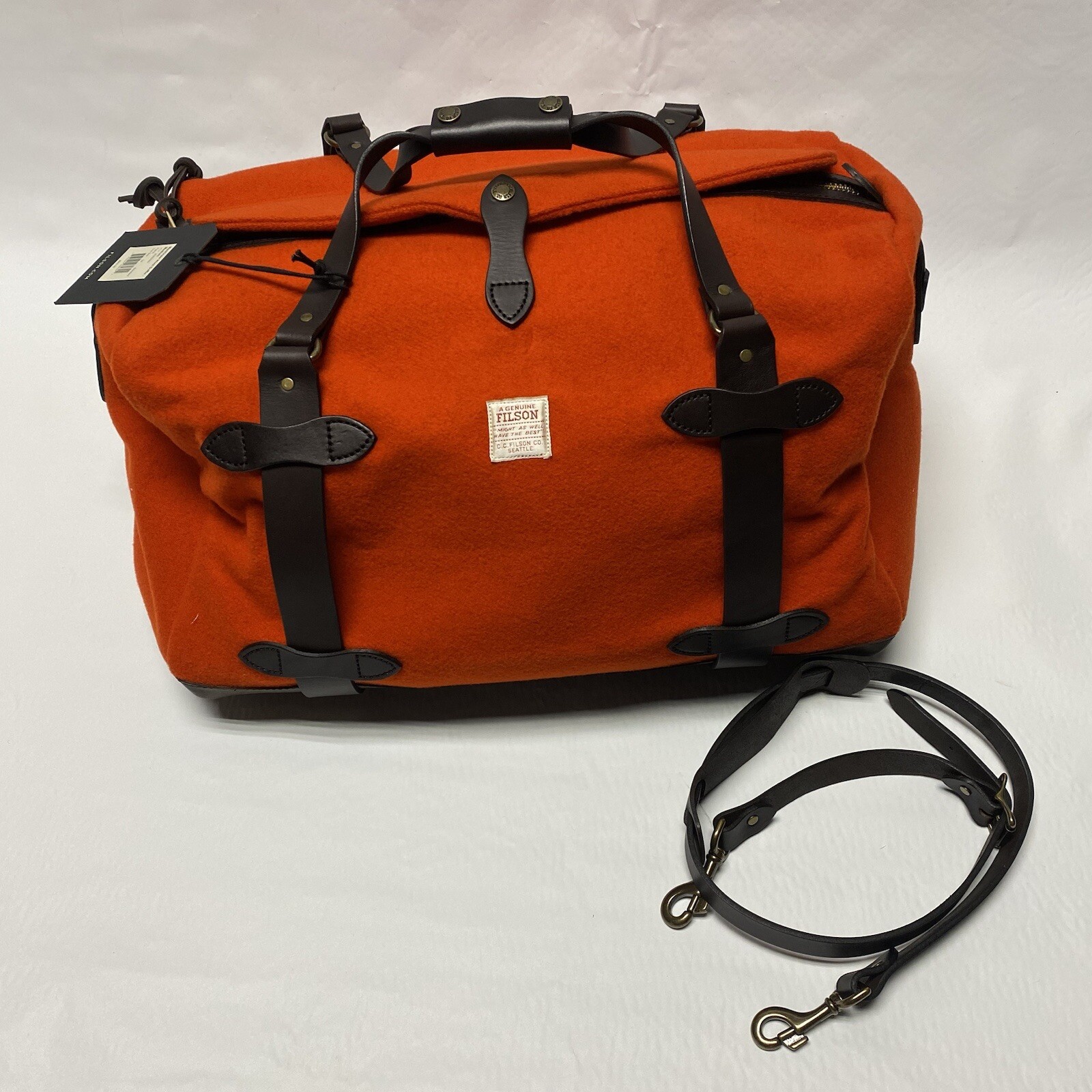 CC FILSON Mackinaw Wool Medium Duffle Made in USA Leather Bottom Flame Red $950