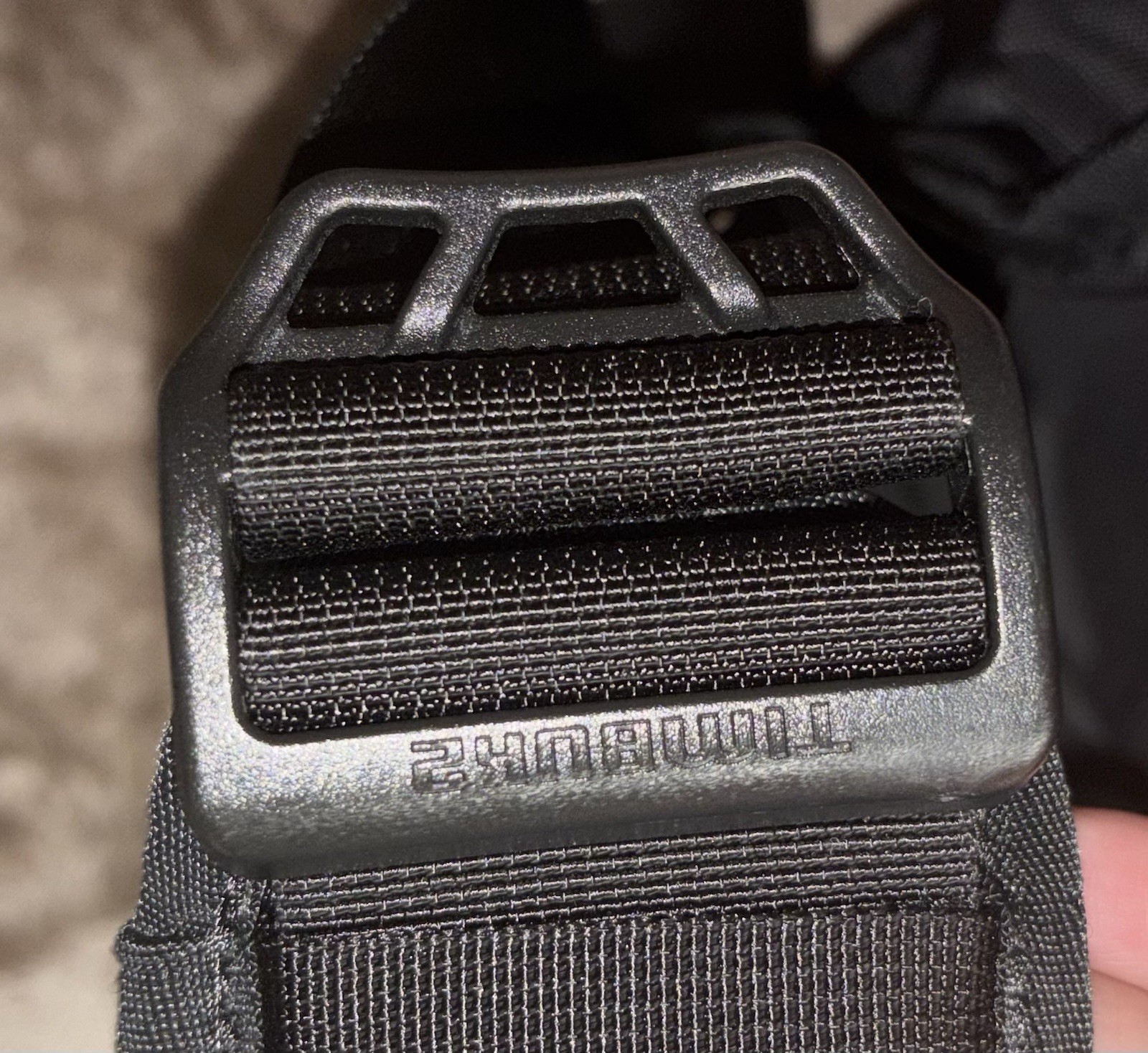 Timbuk2 Black Messenger Bag Solid Adjustable Strap Inner Pockets Zip Buckle