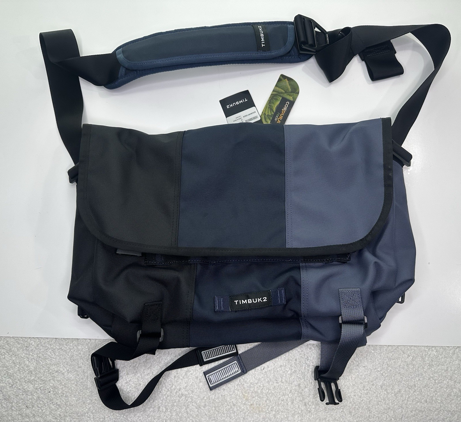 NEW TIMBUK2 CLASSIC MESSANGER BAG CROSSBODY LAPTOP BAG BLUE NAVY BLACK NWT