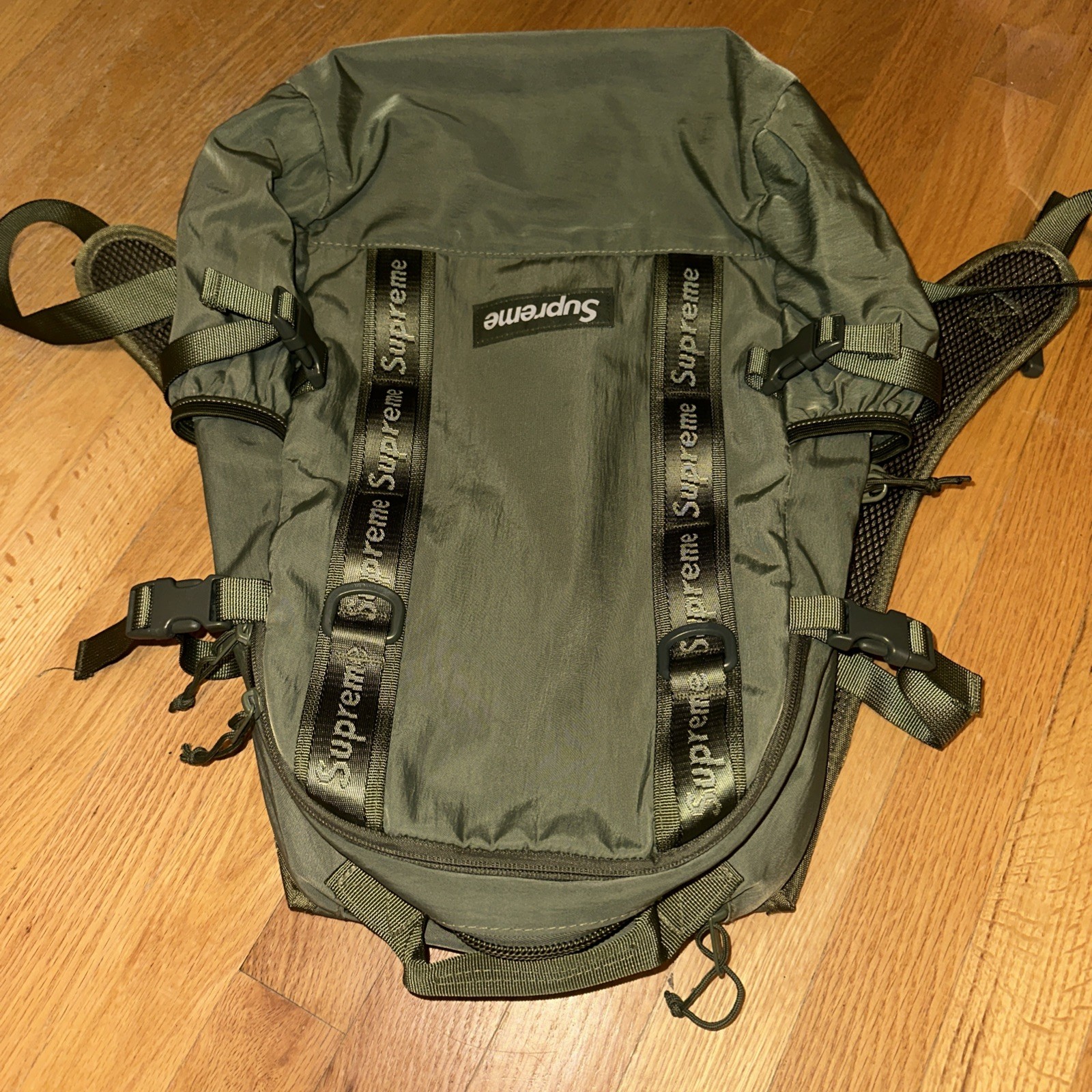 Supreme FW20 Box Backpack green