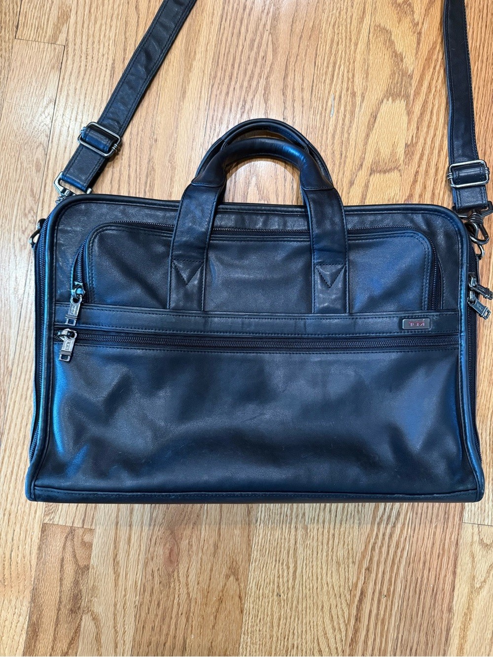 Tumi Alpha Nappa Large Black Leather Briefcase Organizer Padded