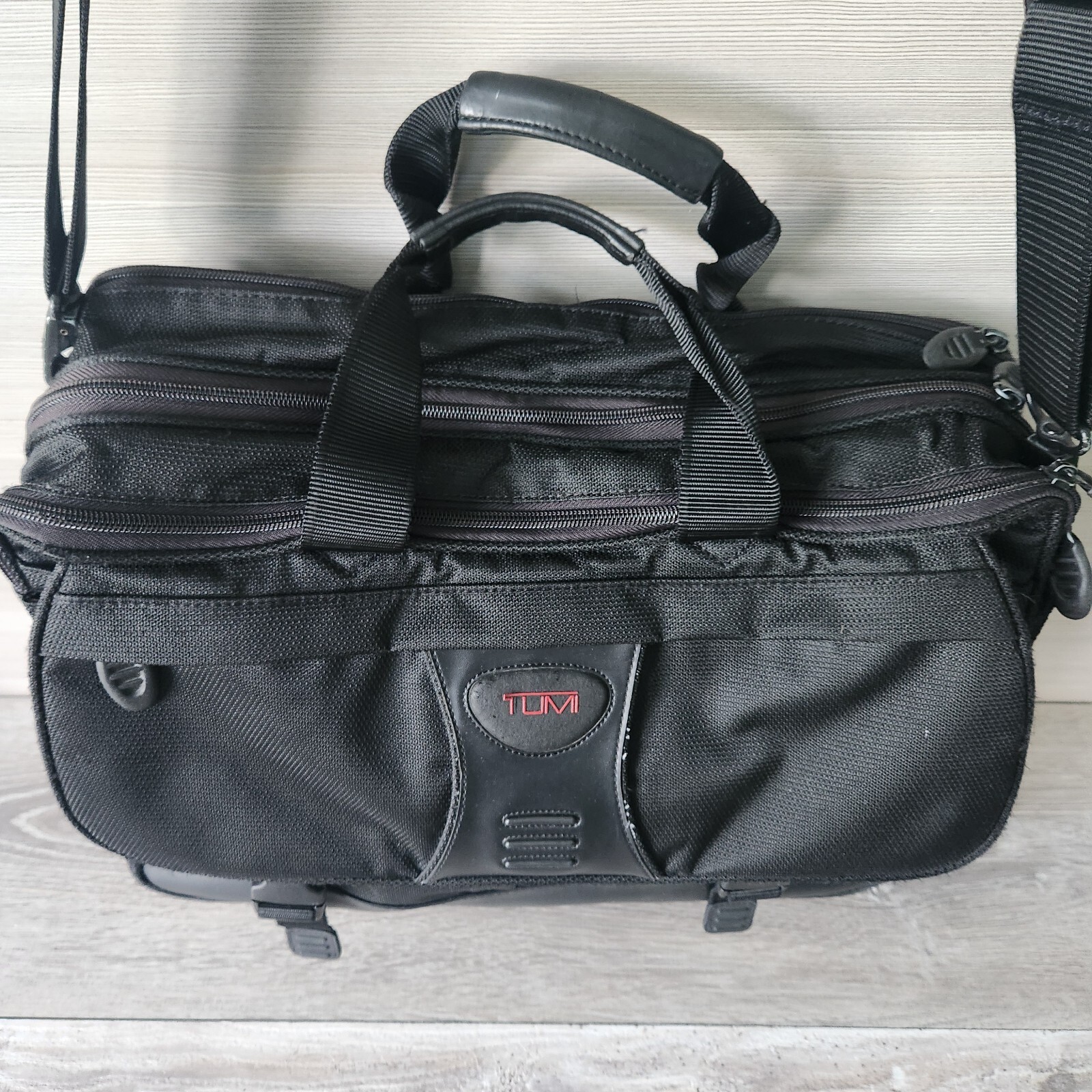 Tumi T-Tech T2 Carry On Expandable Nylon Ballistic Laptop Briefcase Bag w/ Strap