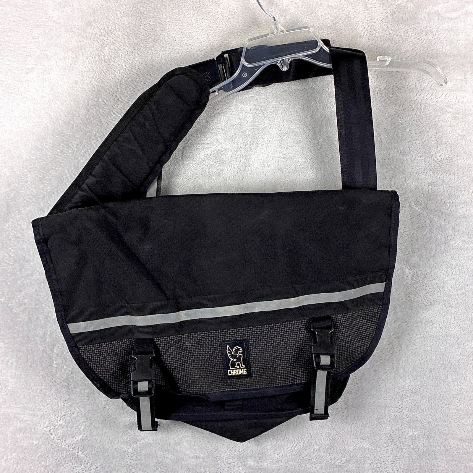 Chrome Industries Citizen Messenger Bag Night Black Reflective Waterproof USA