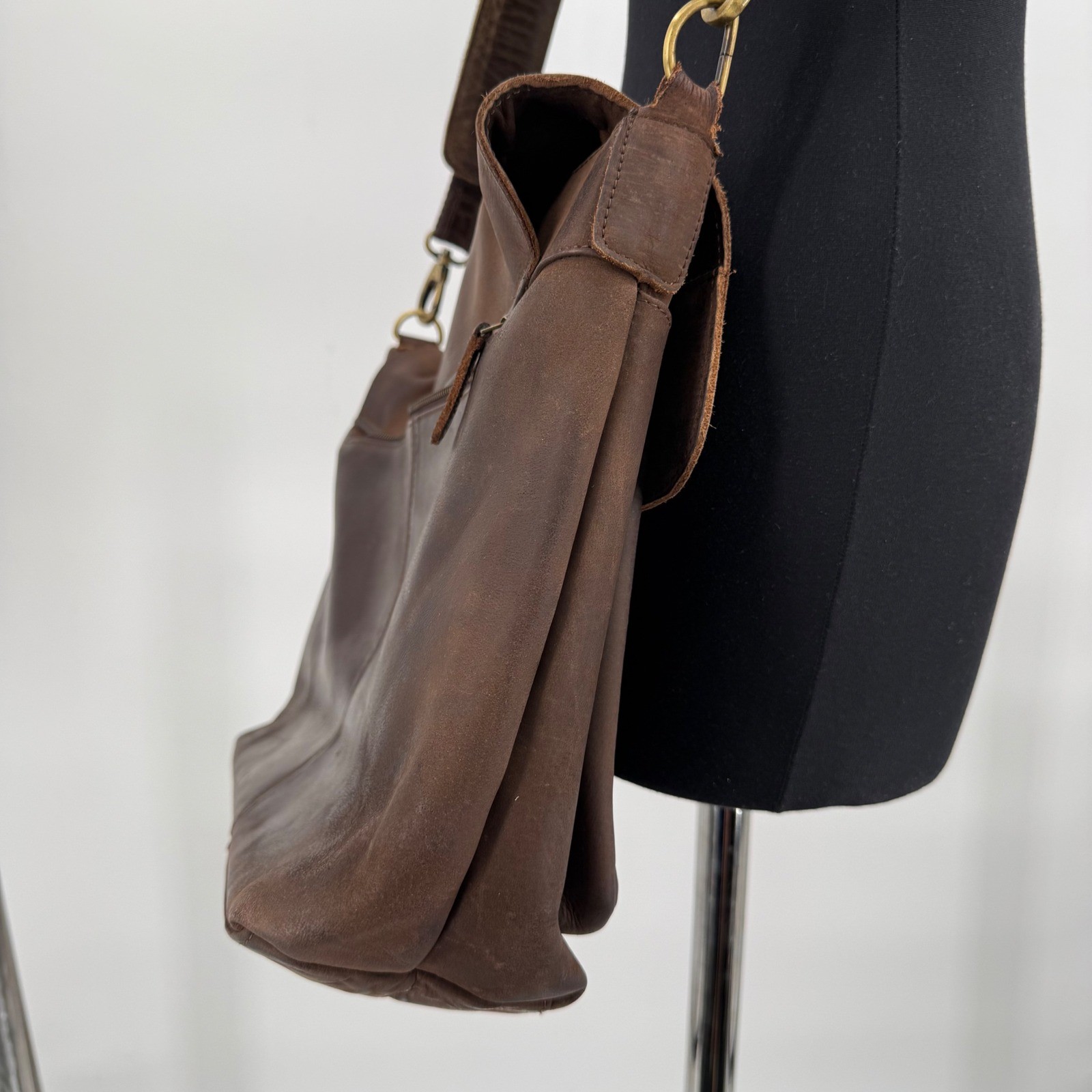 KomalC Brown Buffalo Leather Messenger Bag Satchel Laptop Briefcase Crossbody