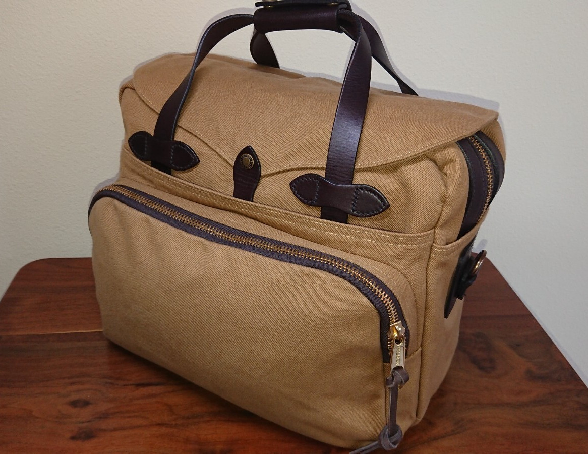 Filson Rugged Twill Padded Computer Bag | Tan | Made in USA