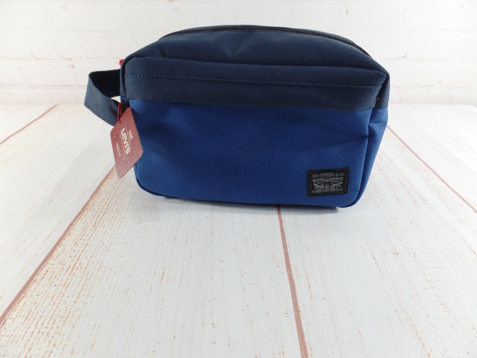 New Levi’s Men’s Travel Kit Bag Bathroom Toiletry Shaving Cosmetic