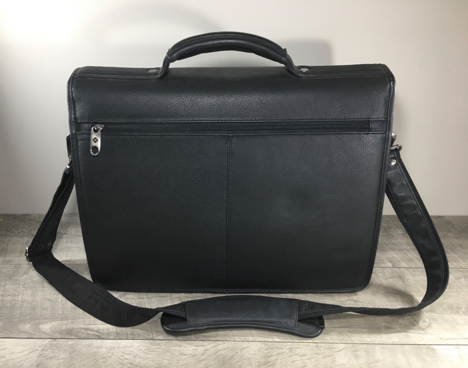 Samsonite Leather Briefcase Business Laptop Computer Black Shoulder Flapover Bag