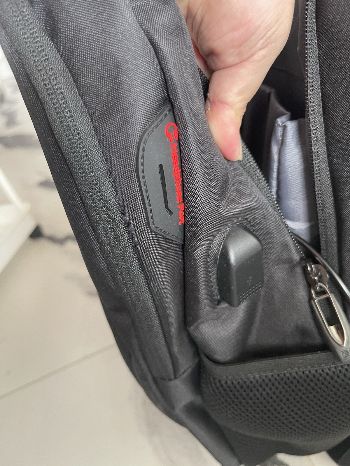 New Bruno Cavalli Laptop Backpack USB Charging, Black，20inx14in