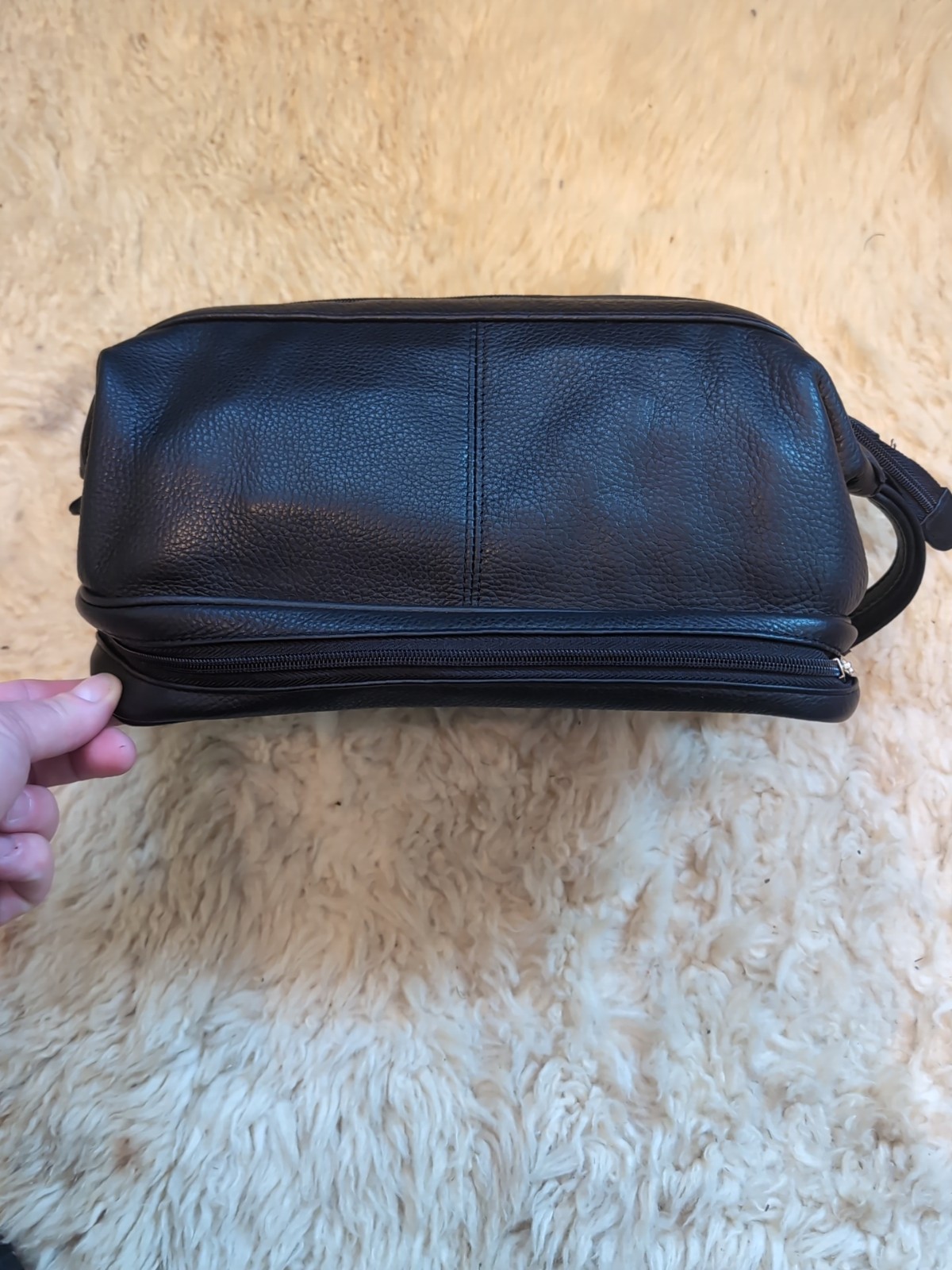 Wilson’s Leather Toiletry Bag Dopp Kit Soft Black Leather 2 Compartment Travel