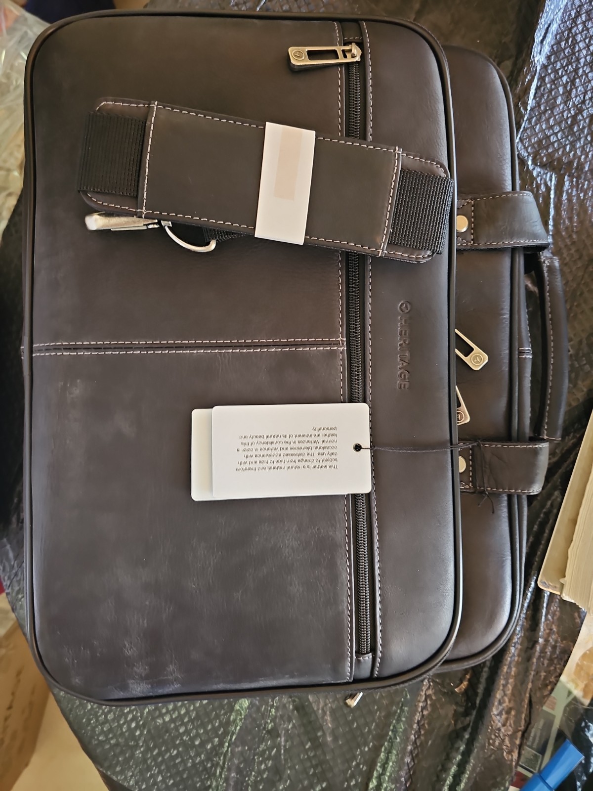 Heritage 16″ Dual Compartment Leather Bag – Black (827365)