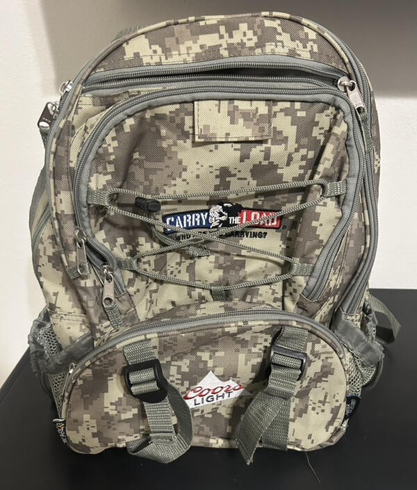 BRAND NEW NO TAGS EXTREME PAK CAMO BACKPACK CARRY THE LOAD COORS LIGHT WATER RES