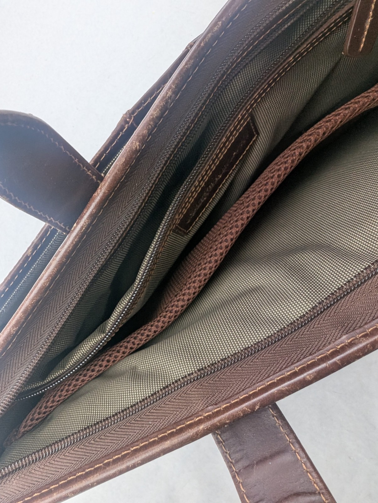 Johnston & Murphy Brown Leather Zip Briefcase Shoulder Messenger Laptop Bag