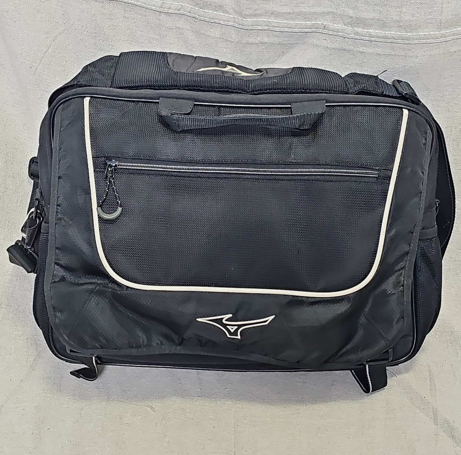 Mizuno Travel Bag Shoulder Carry-On Laptop Briefcase Luggage Shoulder Strap Zip