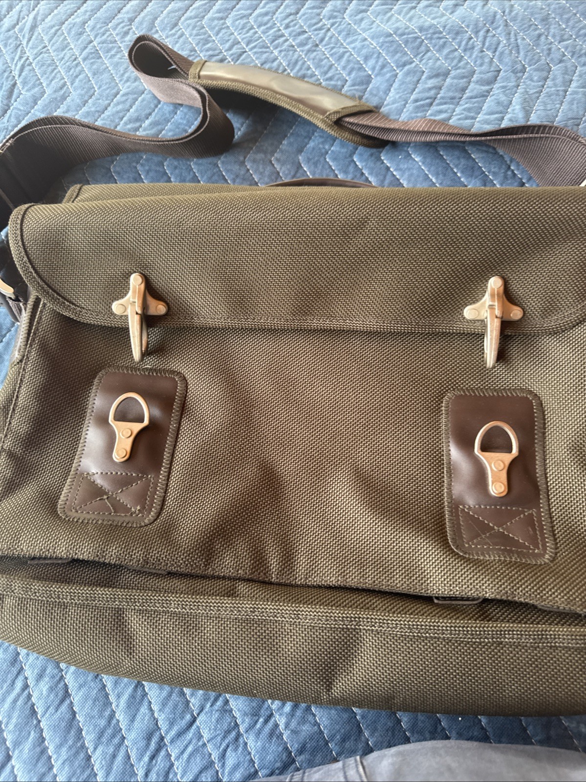 Khaki Green Thick Canvas Computer, Work Bag Strong Heavy Latch’s Lots Pockets