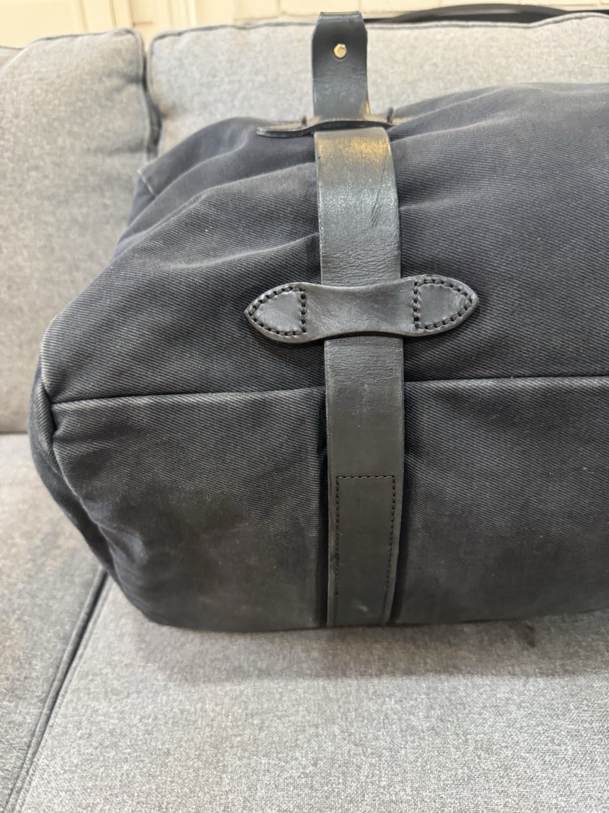 FILSON Medium Rugged Twill Duffle Bag Black (Rare, Discontinued)