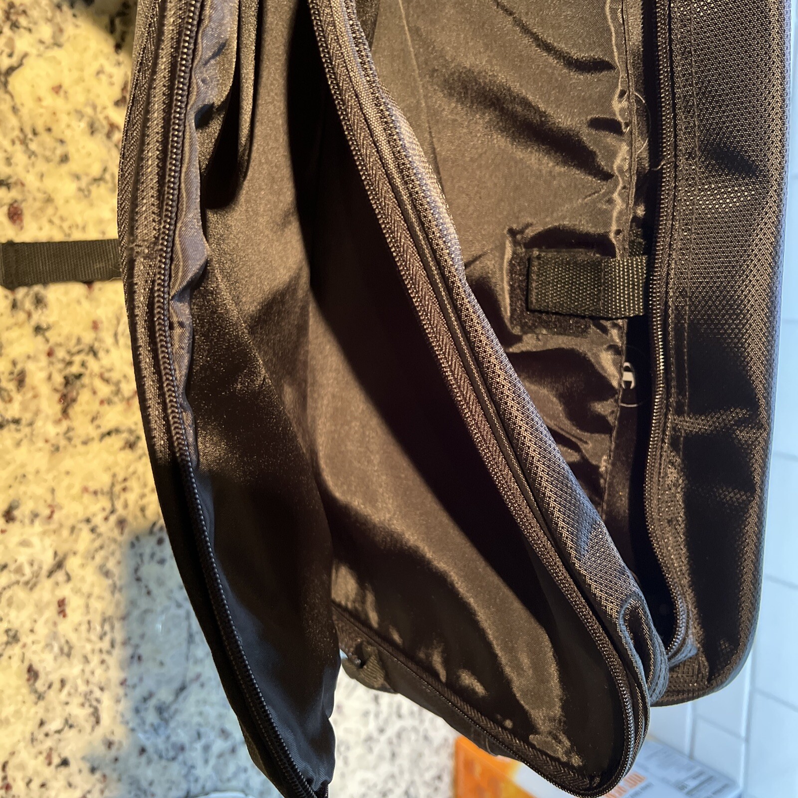 Champion Messenger Laptop Bag Carrier, School Work Black In Gear Padded – NWOT