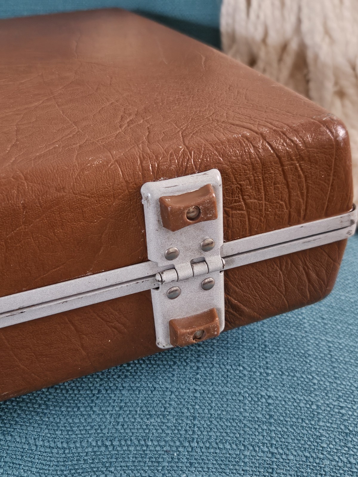 Vintage Samsonite Hard Shell Brown CLASSIC Document Bag Briefcase, 17”x12” Key
