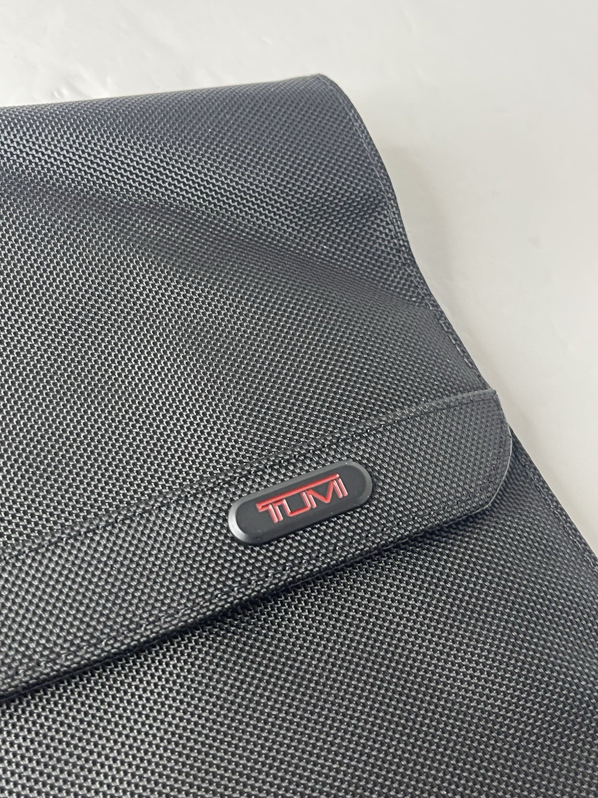 Tumi Magnetic fold Over Snap File Folder Bag 14×11″