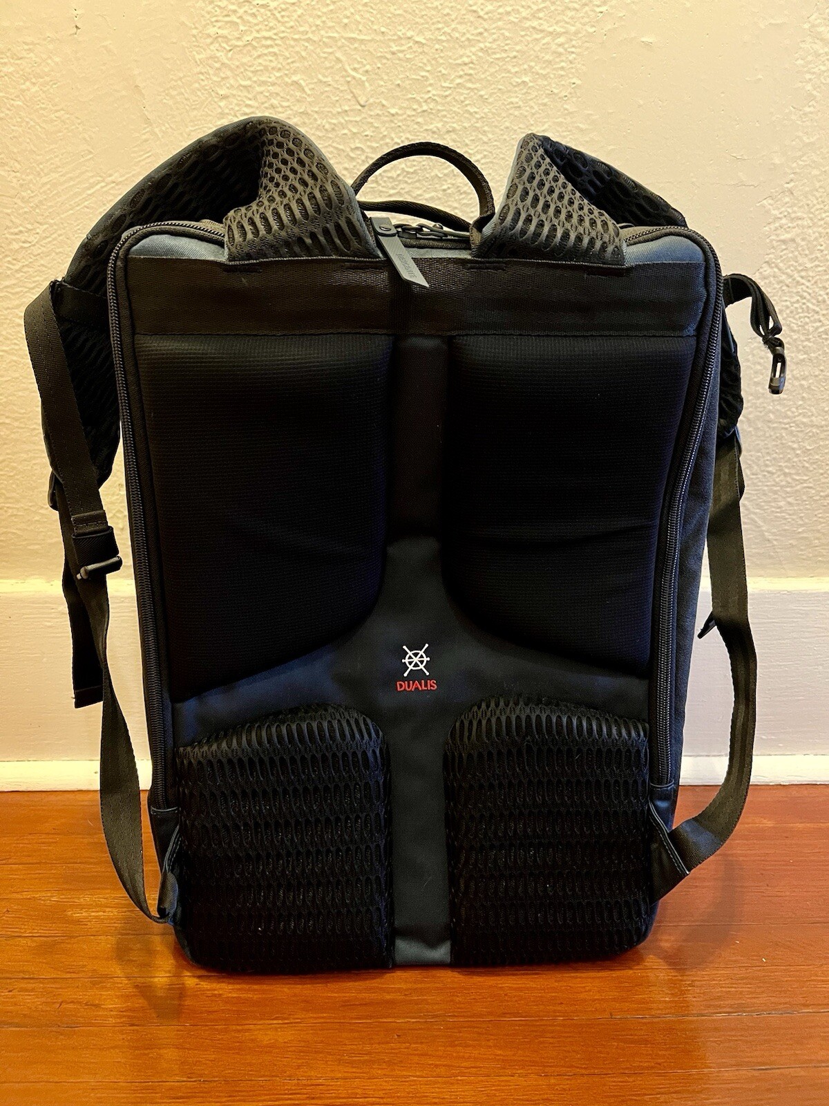 DESCENTE DUALIS Penta Backpack S5324DBP10 Navy Intelligent Travel Line 26L